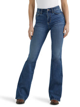 Load image into Gallery viewer, Wrangler Bespoke Flare Jean - 2359281