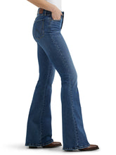 Load image into Gallery viewer, Wrangler Bespoke Flare Jean - 2359281